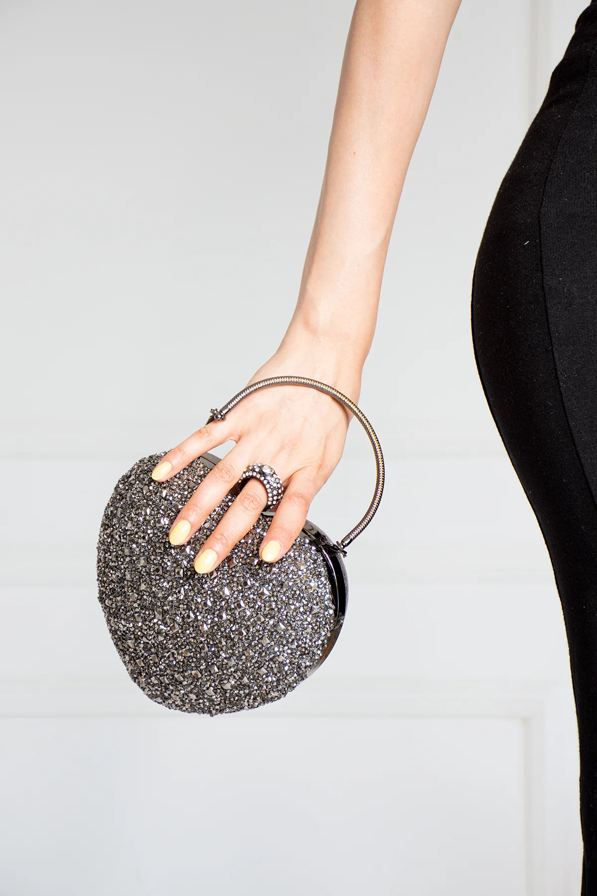 İmpolo Ella Kalp Taşlı Füme Kadın  Abiye El Çanta 19x20 Ebat - Görsel 2