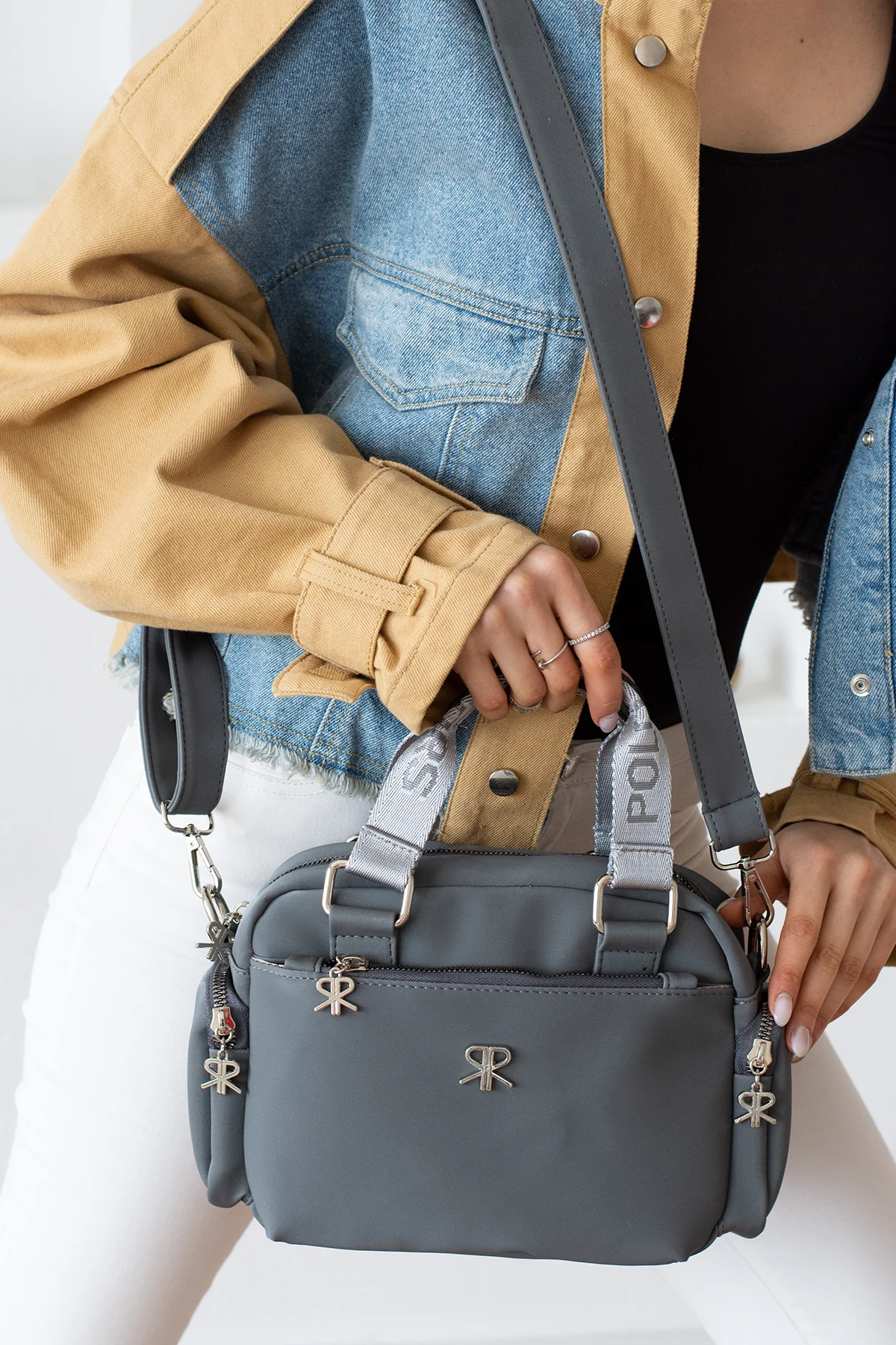 çanta omuz ve kol çantası uzunluk ebatı 19 cm genişlik ebatı26cm