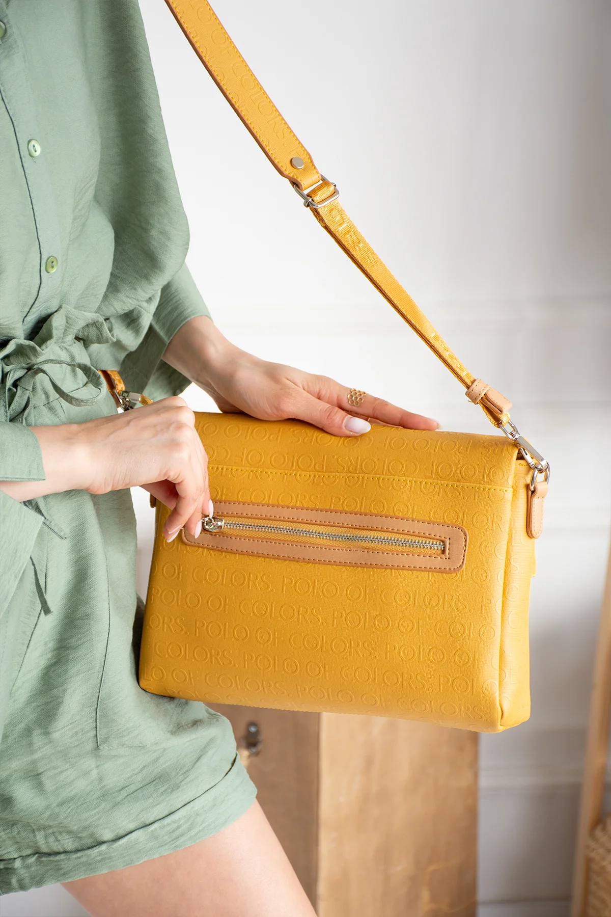 İmpolo  Barbara  Omuz Çapraz Hardal  Taba   Kadın Çanta 25x30 ebat - Görsel 3